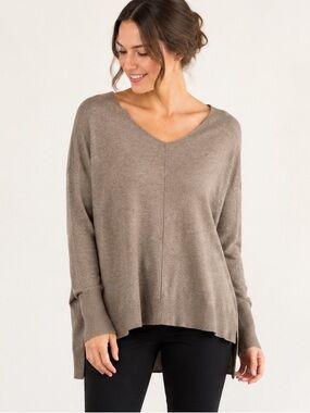 Dreamers by Debut Taupe Oversized V-Neck High-Low Sweater S
